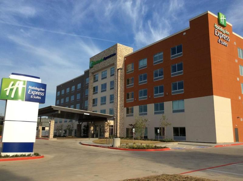 Holiday Inn Express & Suites - Dallas Nw Hwy - Love Field By Ihg Bagian luar foto
