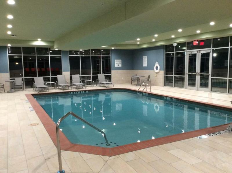 Holiday Inn Express & Suites - Dallas Nw Hwy - Love Field By Ihg Bagian luar foto